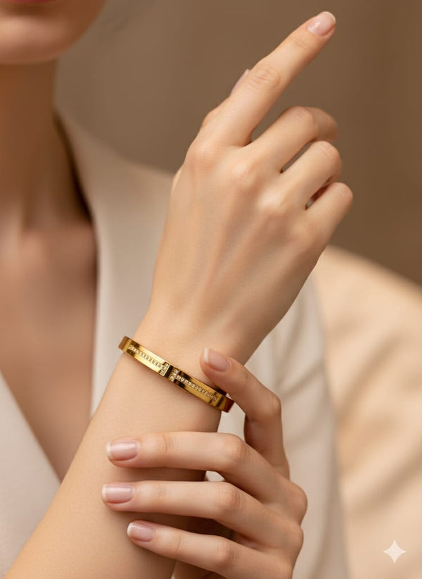 Èlise Bangle